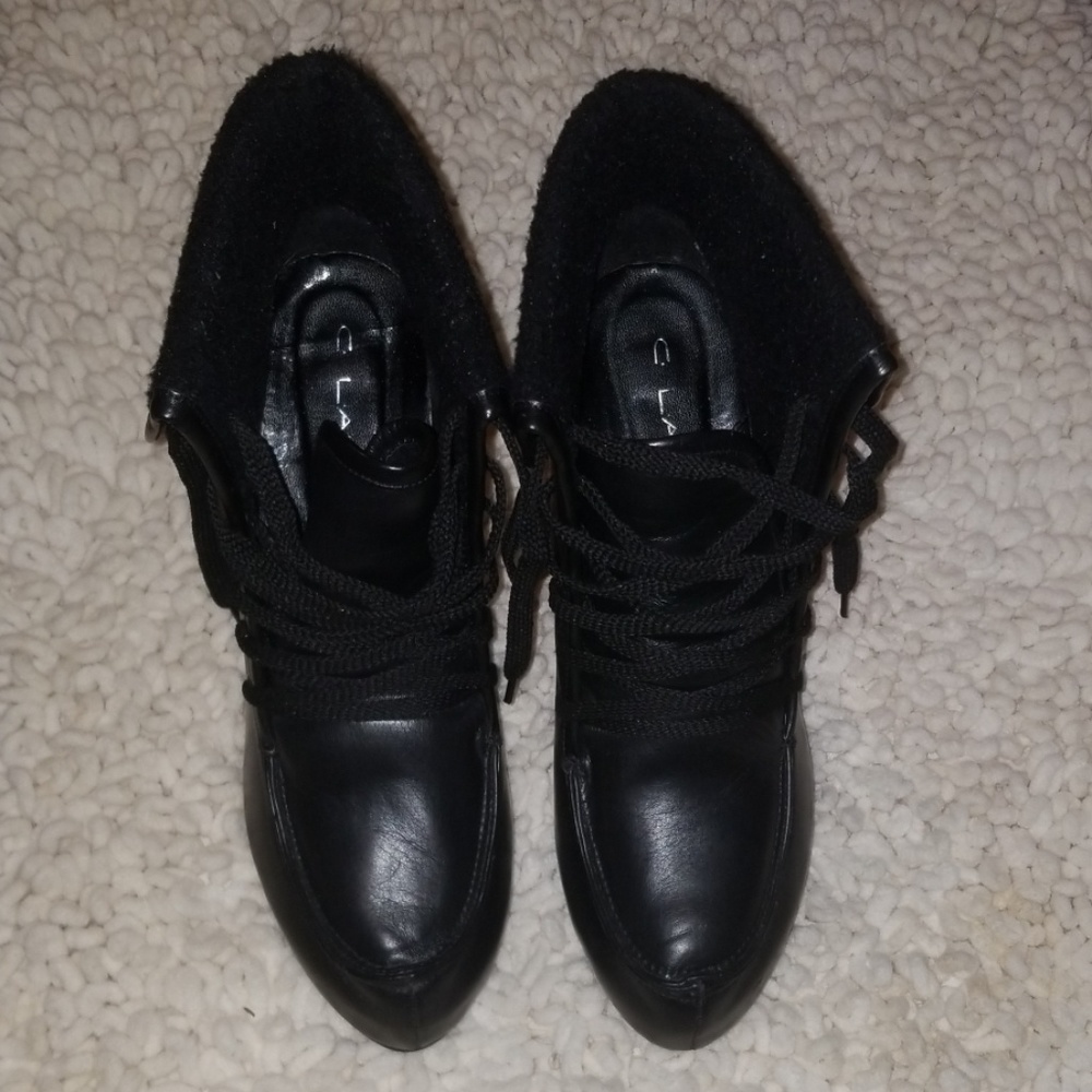 C. Label boots